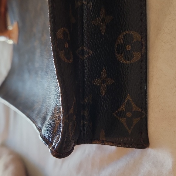 Vintage 90s Louis Vuitton Magazine Bag - Picture 6 of 17